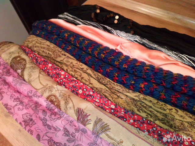 Шарфы и платки 8 шт