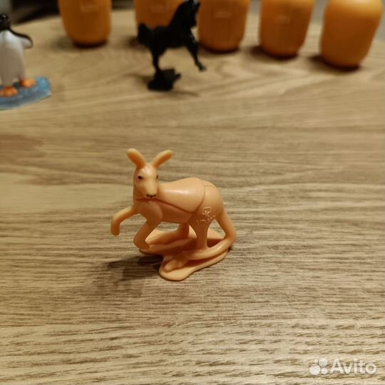 Игрушки kinder (серия natoons 2022/23)