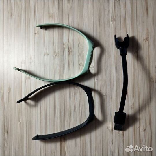 Ремешки и зарядка mi band 3,4