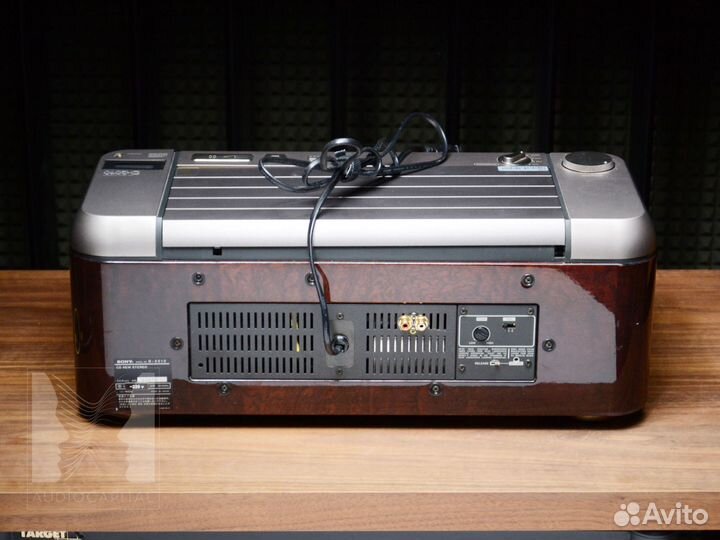 Музыкальный центр Sony Celebrity D-2010