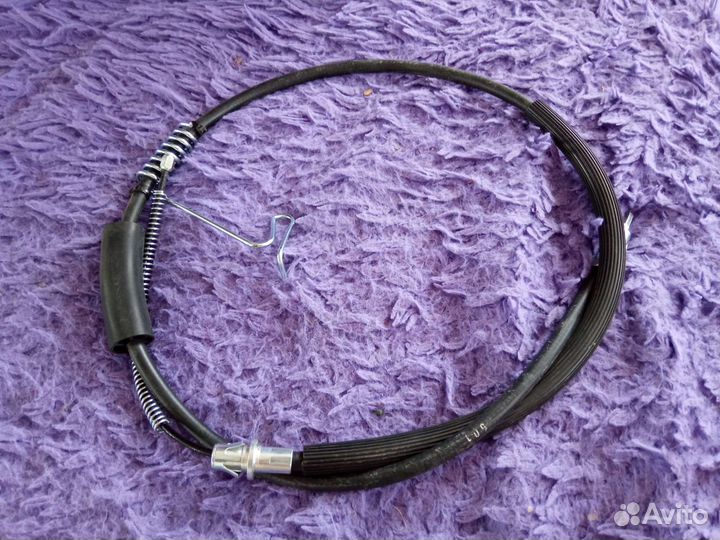 Трос стояночного тормоза