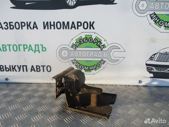 Кронштейн МКПП Volkswagen Transporter T3 1.6