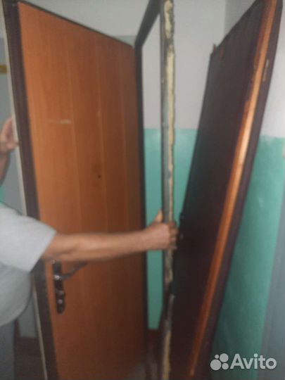 Металлическая дверь бу