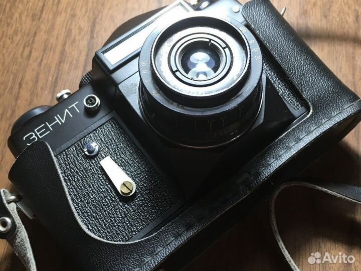 Зеркальный пленочный фотоаппарат Зенит ET