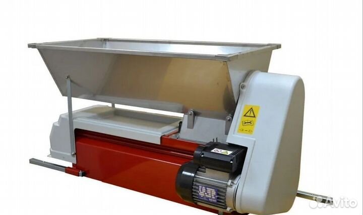 Электрический гребнеотделитель-измельчитель