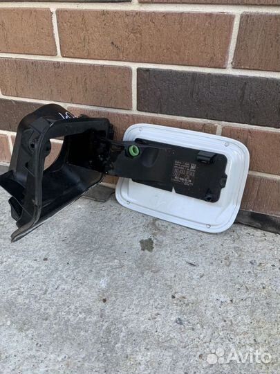 Лючок бензобака бмв ф01,ф02