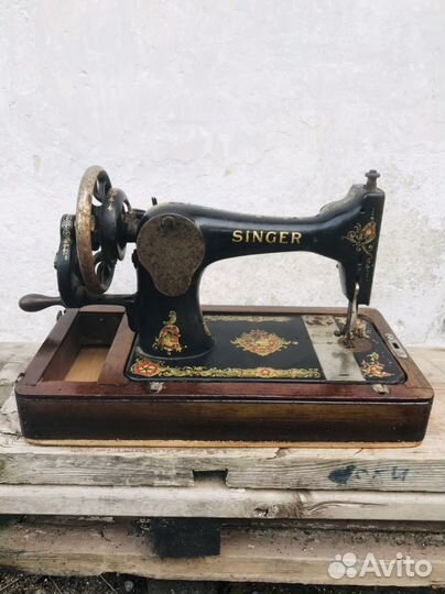 Швейная машина Singer