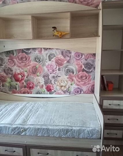 Спальный гарнитур