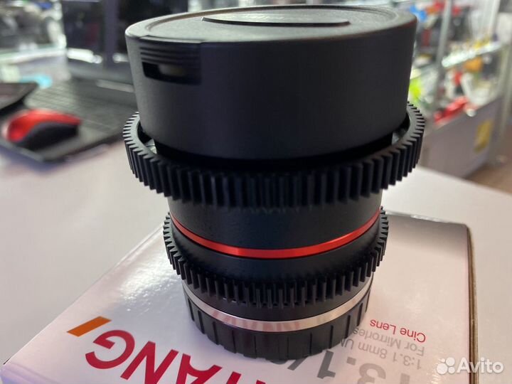 Samyang 8mm T3.1-dslr UMC Fish-eye II Canon M