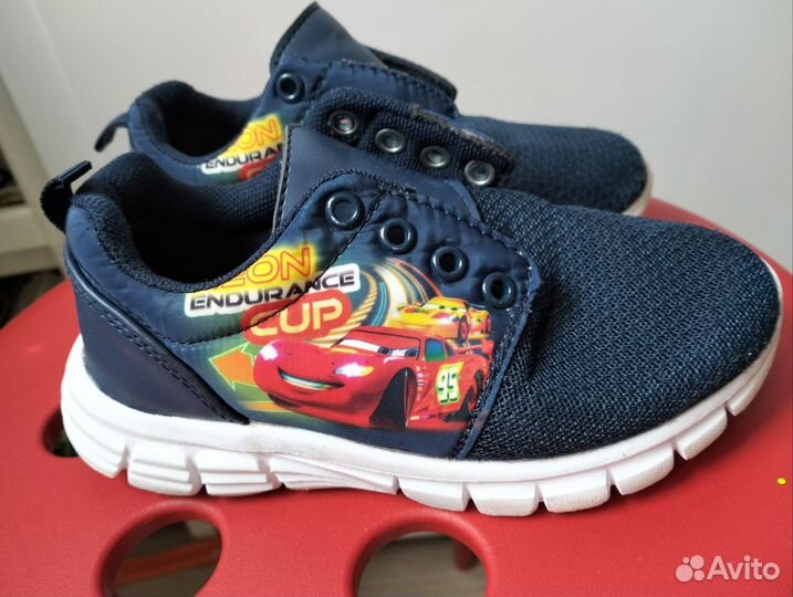 Кроссовки летние легкие