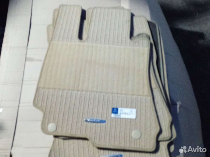 Комплект ковриков на Mercedes w207