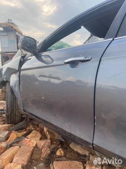Передняя левая дверь Geely Emgrand EC7