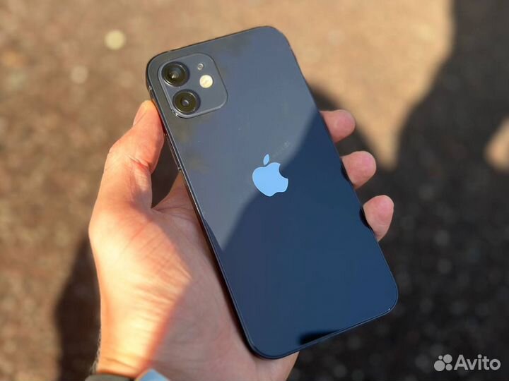 iPhone 12, 64 ГБ