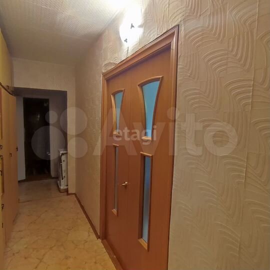 2-к. квартира, 52 м², 1/5 эт.