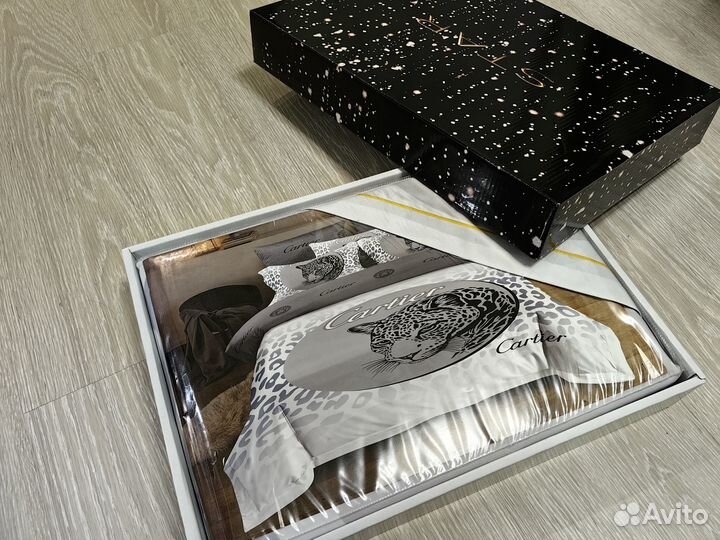 Брендовое постельное белье в подарочной упаковке