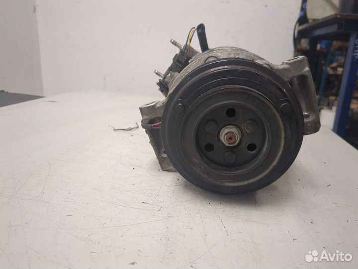 Компрессор кондиционера Jaguar XE 2015, 2017