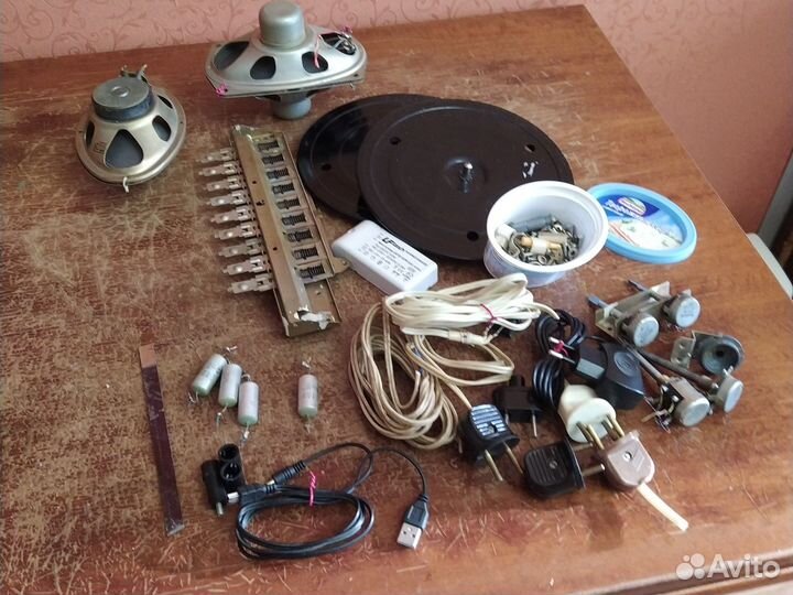 Радио хлам от радиолы ригонда 102