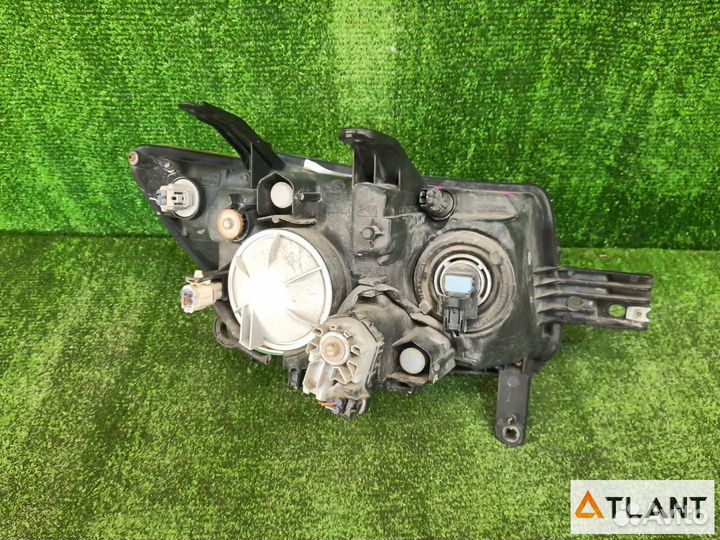 Фара передняя левая toyota BB