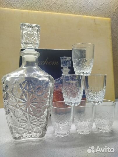 Набор стопок с графином