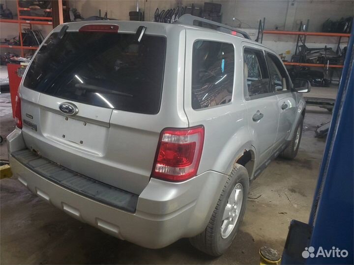 Разбор на запчасти Ford Escape 2007-2012
