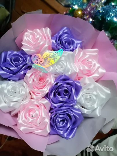 Букет из атласных роз