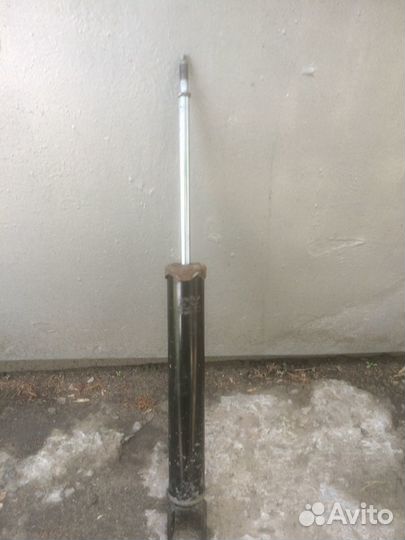 Амортизаторы задней подвески на авто Hyundai,Kia