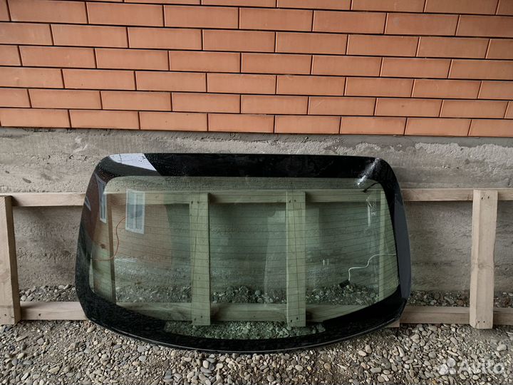 Заднее стекло mersedes 213