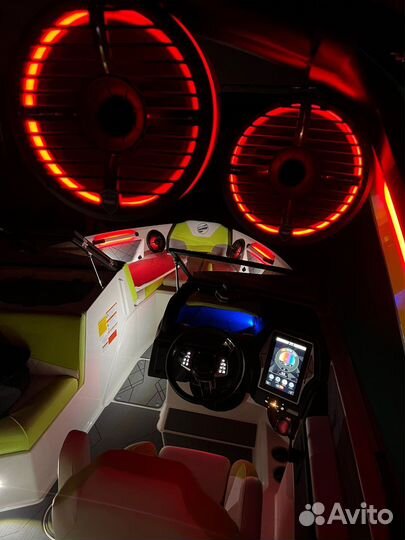 Вейксерф катер TigeZ3 2022