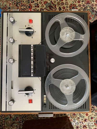 Катушечный магнитофон