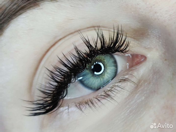 Наращивание ресниц /оформление бровей