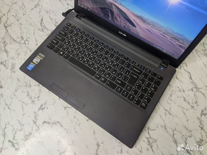 Ноутбук DNS Core i3 4gn/озу 8 Гб/SSD