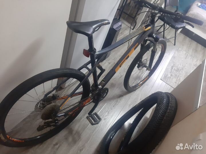 Велосипед GT avalanche comp 27.5 L