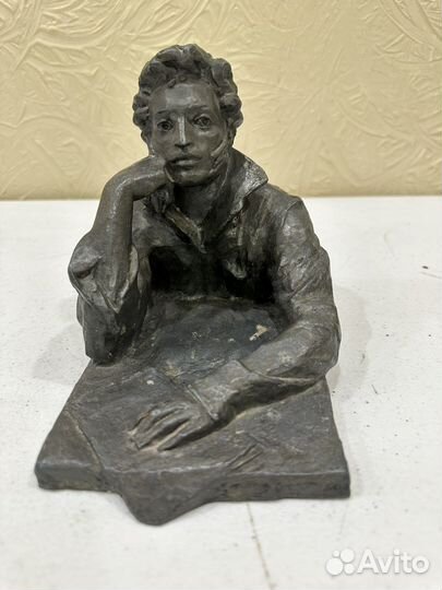 А.С. Пушкин скульптура бюст Воронцов 1962 год СССР