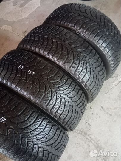 Bridgestone Blizzak Ice 215/55 R17