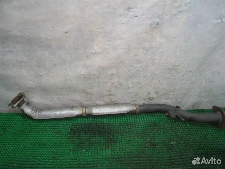 Приемная труба глушителя Nissan Almera Tino 2005