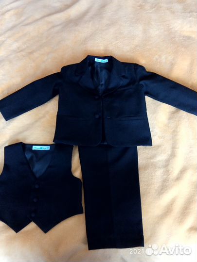Костюм тройка для мальчика