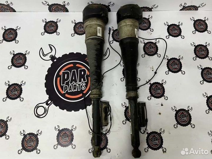 Стойка амортизатора пневмо задняя левая задняя