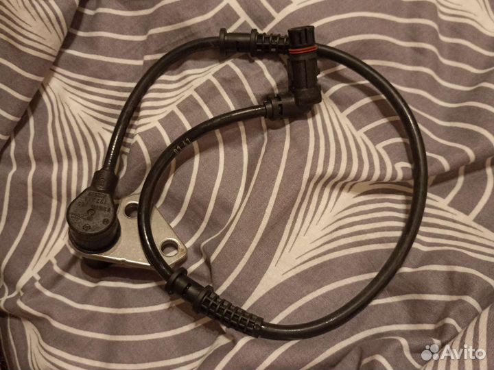 Датчик ABS передний L Mercedes w202