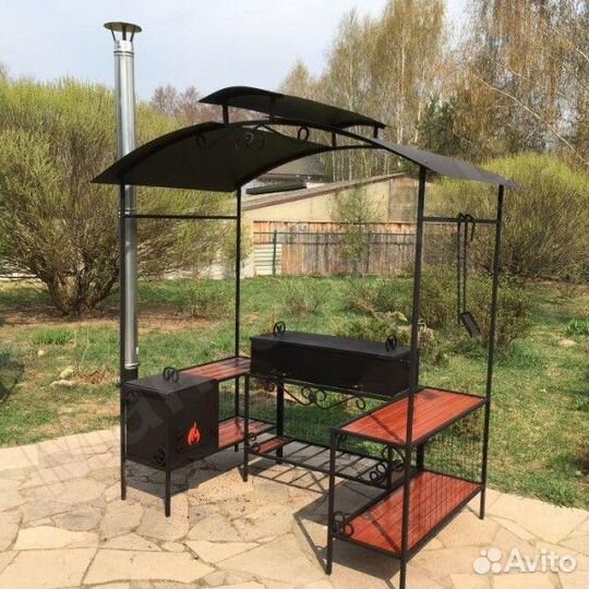 Мангал с крышей