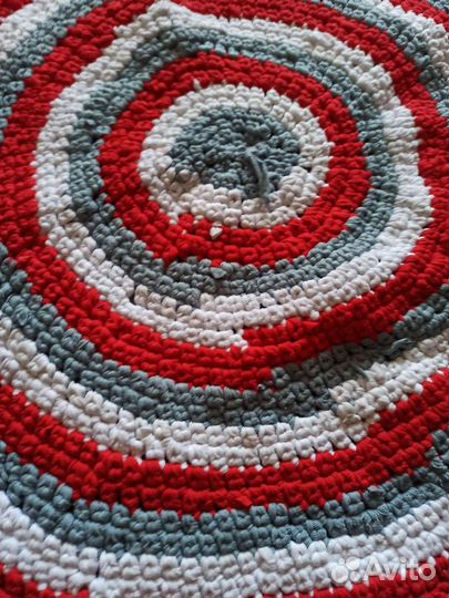 Коврик ручной работы