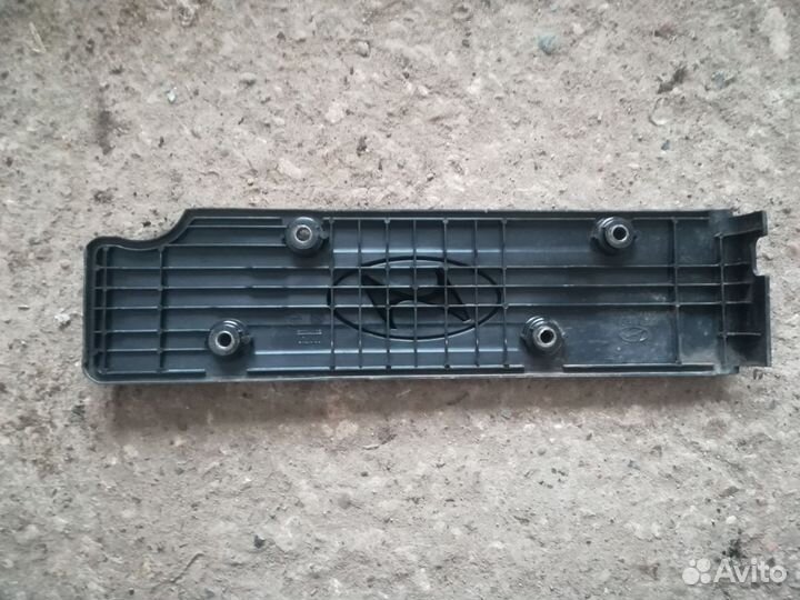 Крышка двигателя декоративная Hyundai Solaris