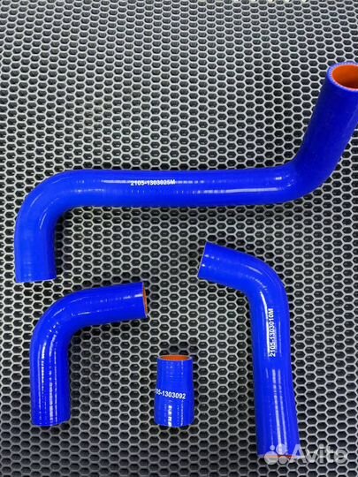 Силиконовые патрубки радиатора ваз 2101-07 Нива