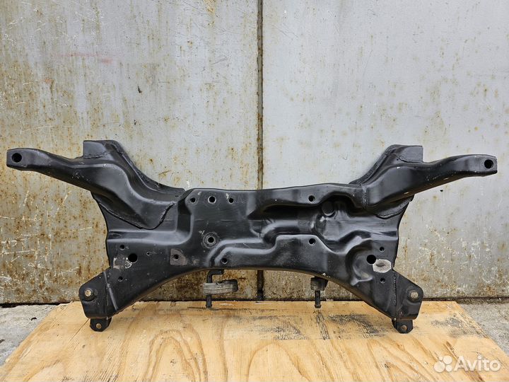 Подрамник балка Mitsubishi Outlander I 2.0, 2.4