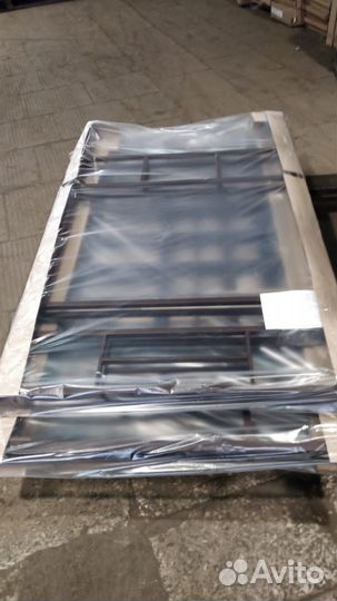 Двухъярусная кровать с полкой