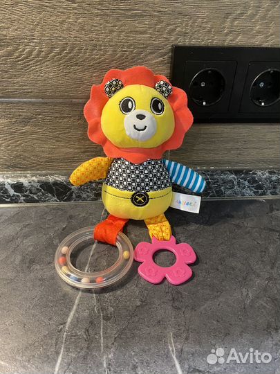 Развивающая игрушка грызунок на кроватку 0+