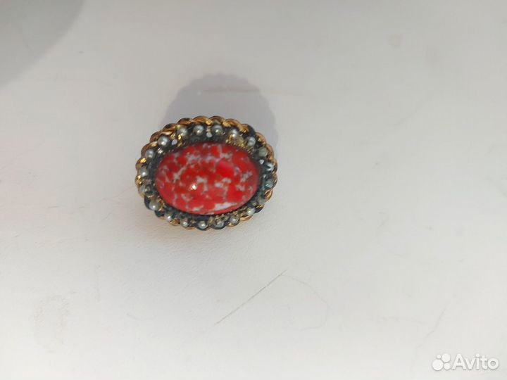 Винтажная брошь