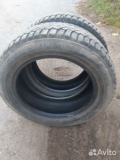 Продам 2 покрышки formula ICE 215/60 R17
