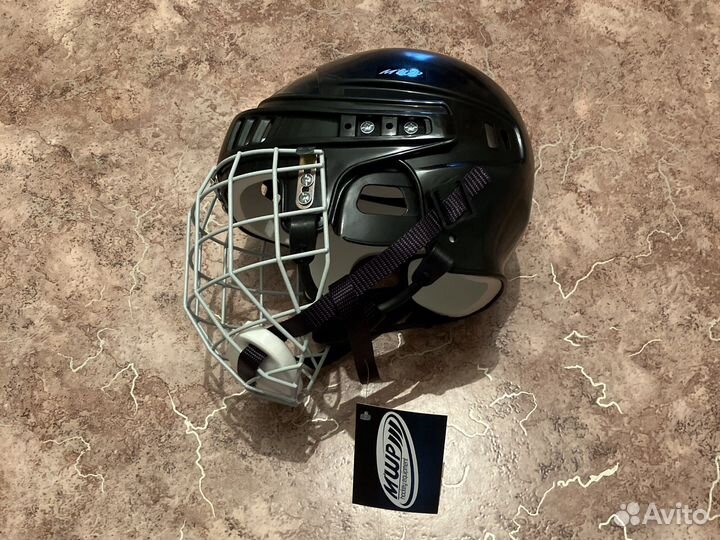 Шлем хоккейный