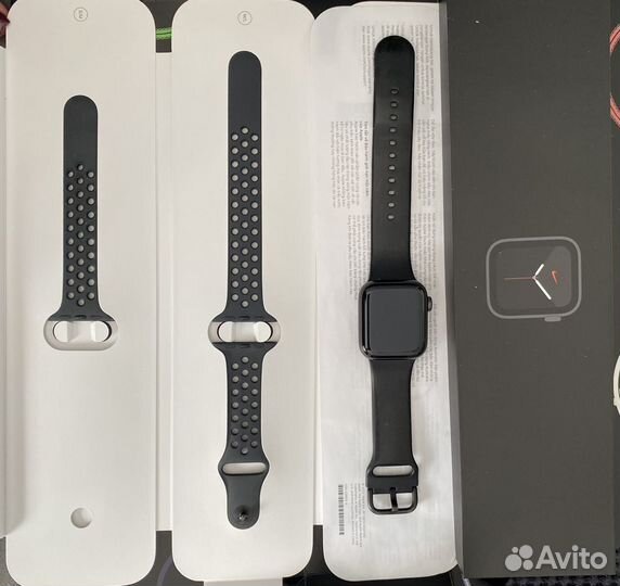 Часы apple watch se 40 mm nike