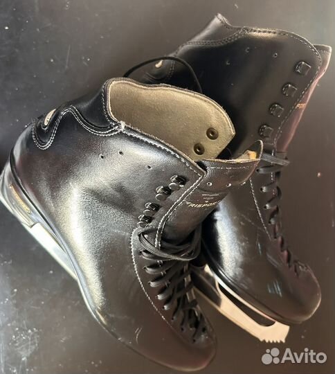 Risport RF4 300 (42 р.) - Коньки фигурные мужские